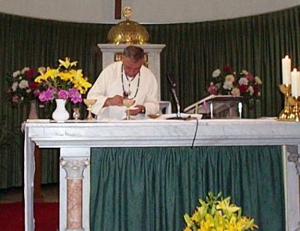 Willem tijdens de eucharistieviering op de jubilarissendag 2005