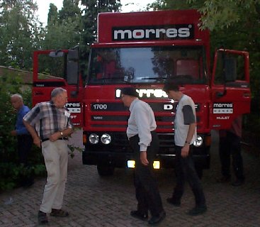 10 uur s'avonds in Dongen: klaar voor het veretrek naar Belgi