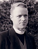 Foto genomen op de dag van zijn Priesterwijding