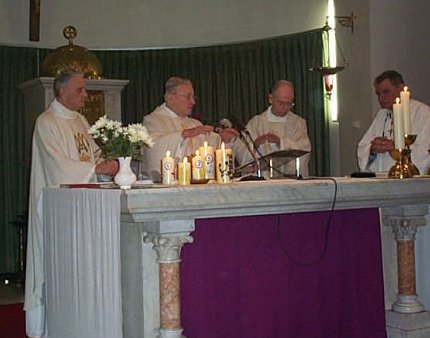 Ton Mettrop, Harrie Franssen, Joop Witjes, en Willem van de Smissen als acholiet