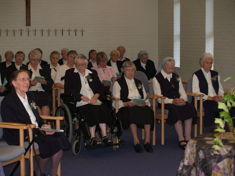 De jubilaressen in de kapel