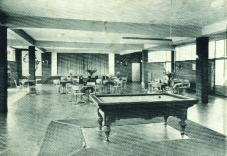 Recreatiezaal in de aanbouw-vleugel